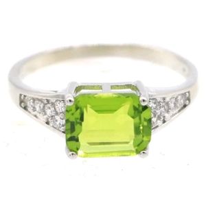 New size 7 peridot cz sterling silver ring
